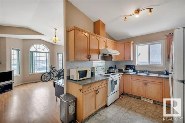 9518 106 Ave Nw, Edmonton, AB