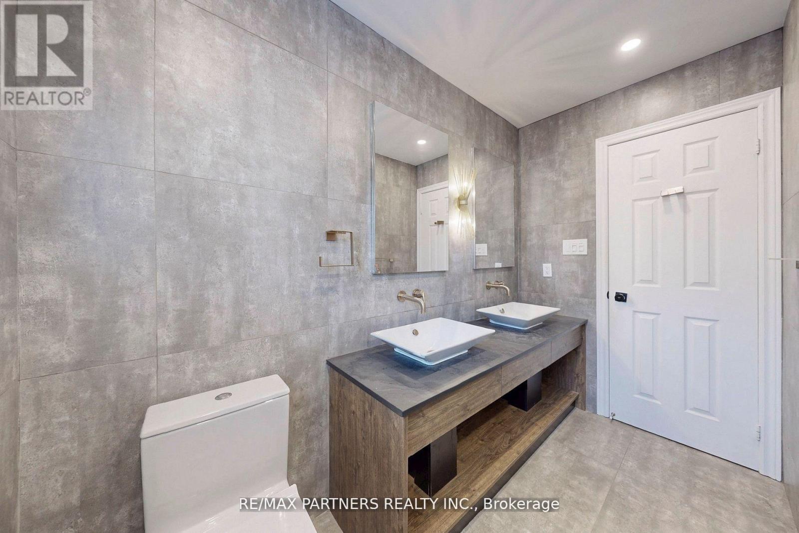 31 Eyer Drive, Markham, ON - Indoor Photo Showing Bathroom