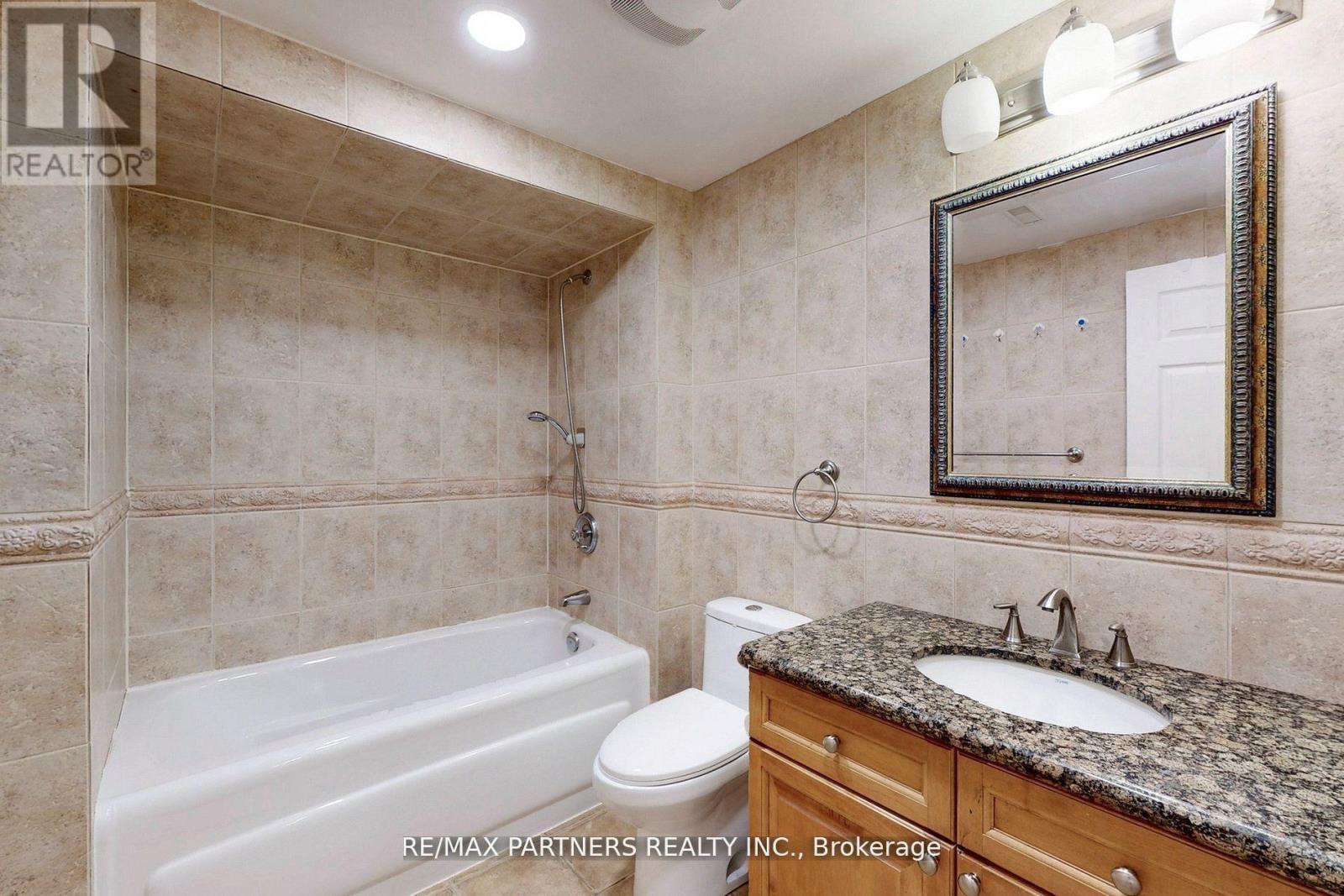 31 Eyer Drive, Markham, ON - Indoor Photo Showing Bathroom