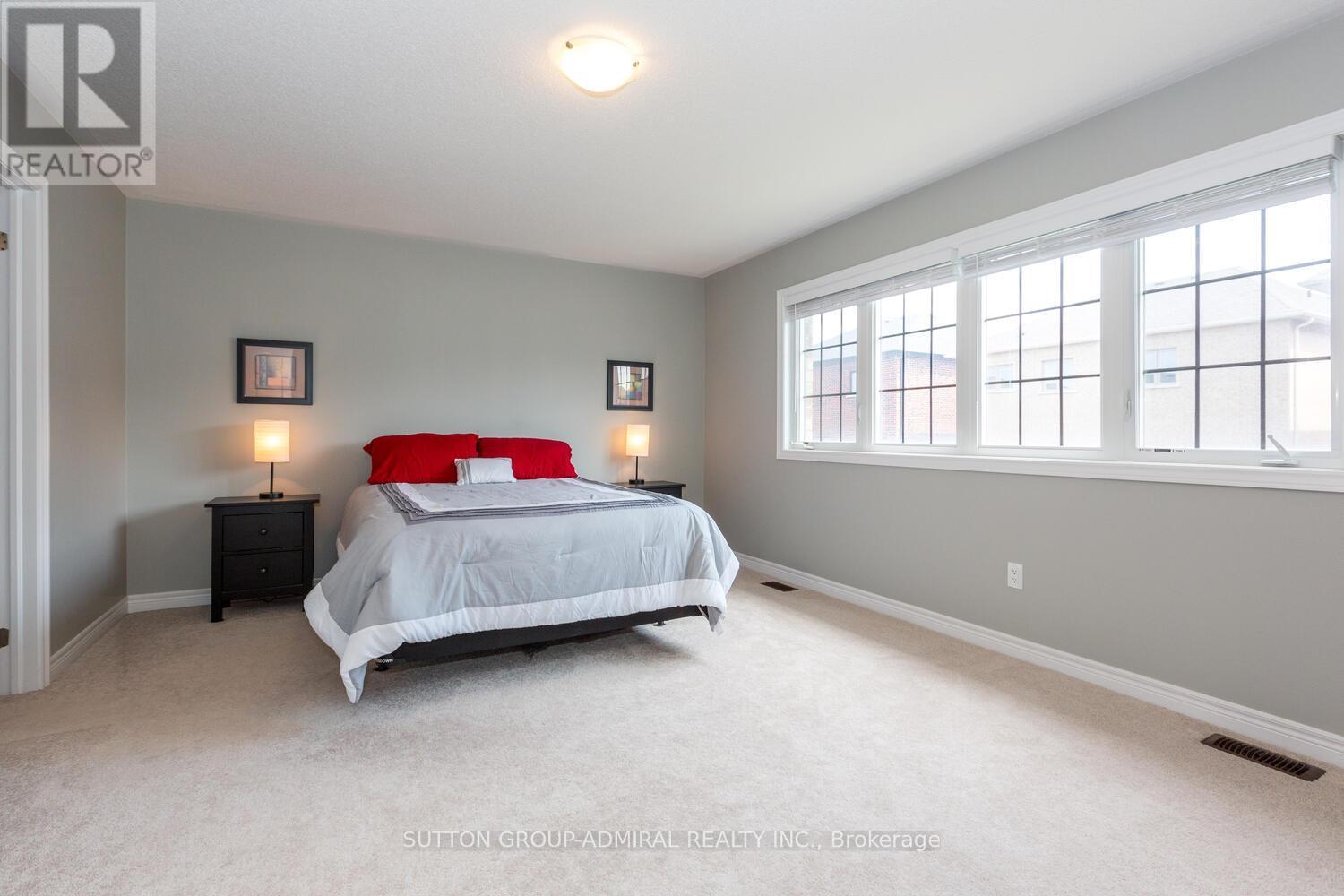 53 Pietrowski Drive, Georgina, ON - Indoor Photo Showing Bedroom