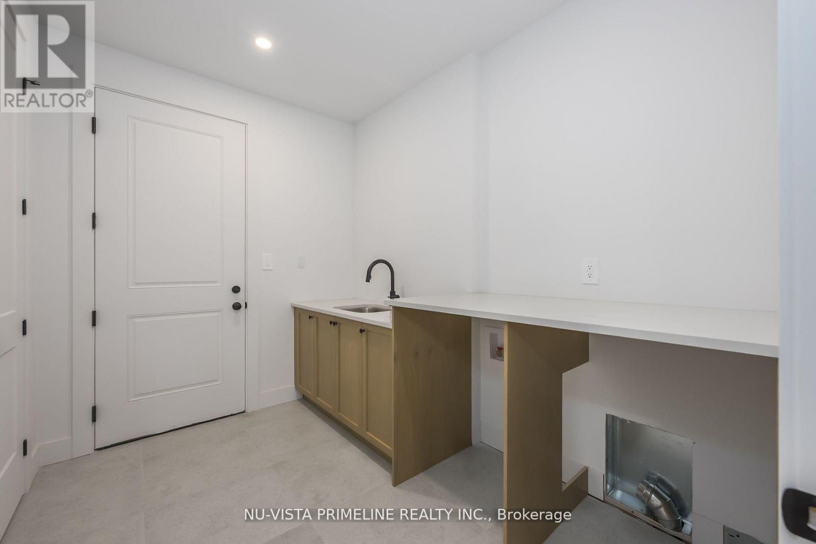 186 Timberwalk Trail, Middlesex Centre (Ilderton), ON - Indoor Photo Showing Other Room