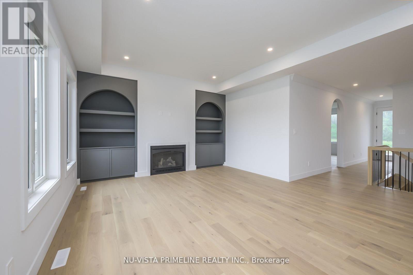 186 Timberwalk Trail, Middlesex Centre (Ilderton), ON - Indoor With Fireplace