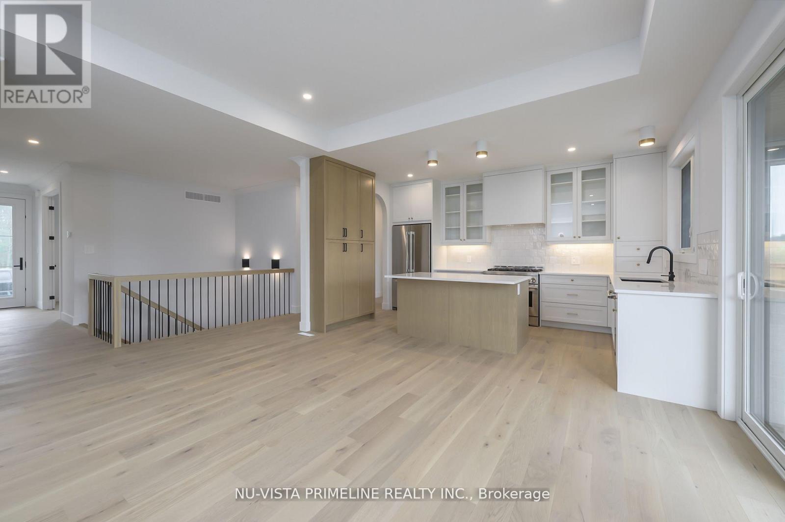 186 Timberwalk Trail, Middlesex Centre (Ilderton), ON - Indoor Photo Showing Kitchen