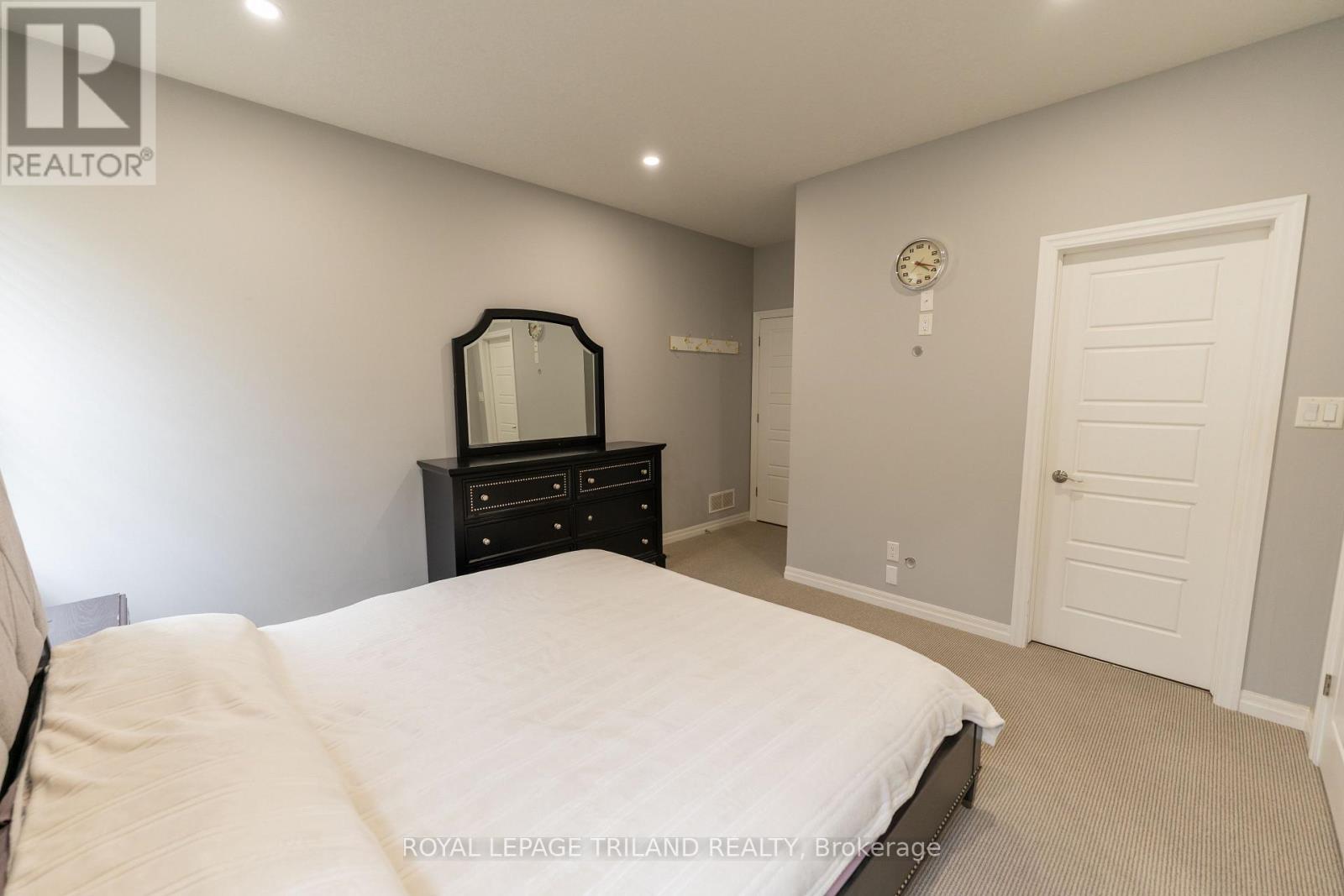 1984 Jubilee Drive, London North (North E), ON