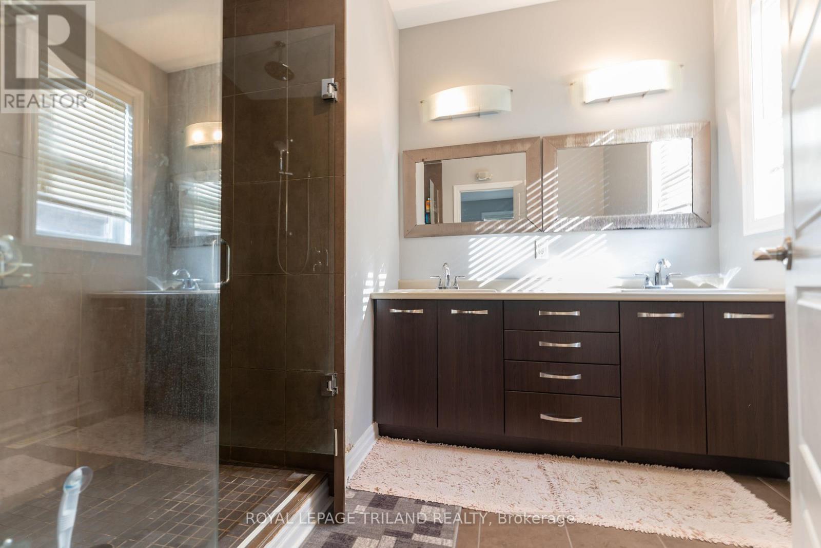 1984 Jubilee Drive, London North (North E), ON