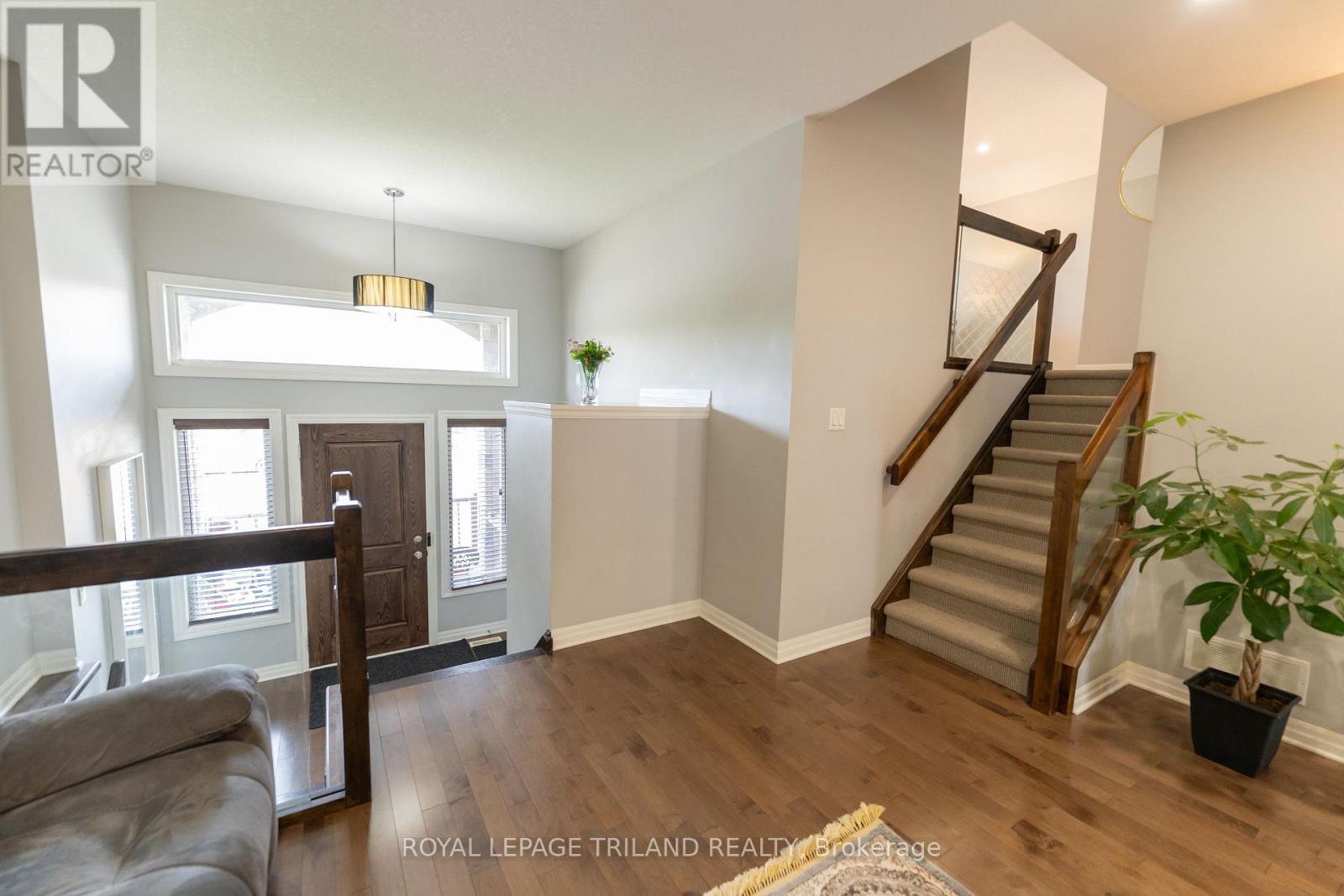 1984 Jubilee Drive, London North (North E), ON