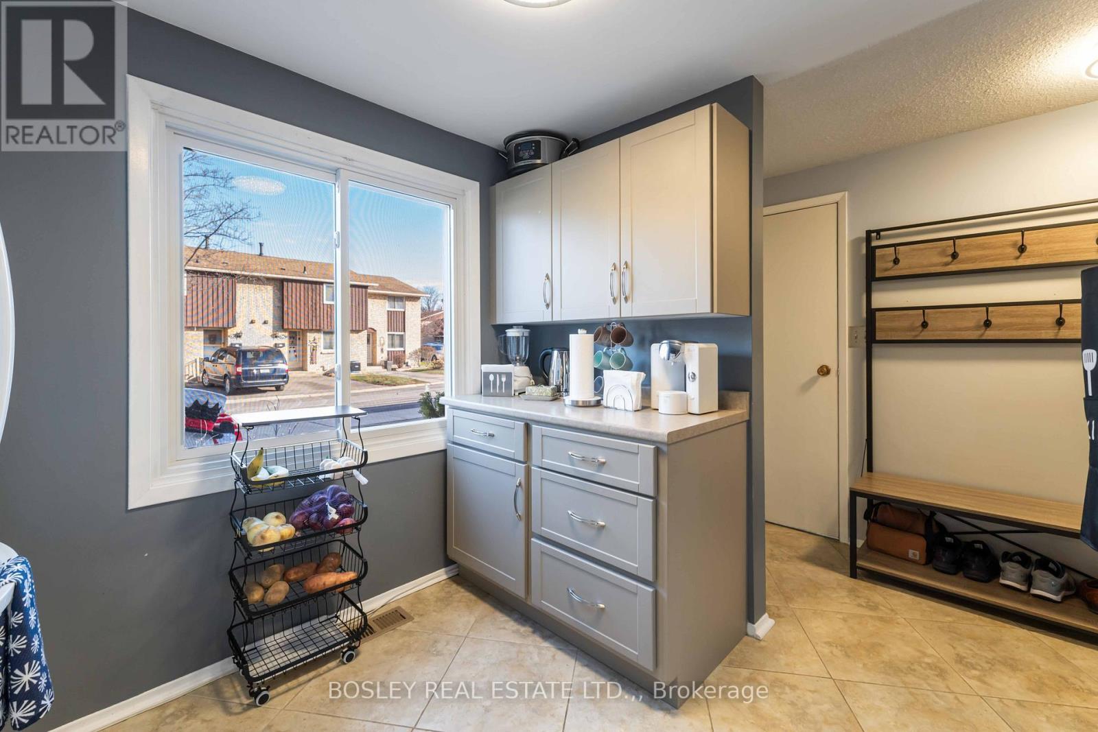 61 - 50 Lakeshore Road, St. Catharines (Lakeport), ON