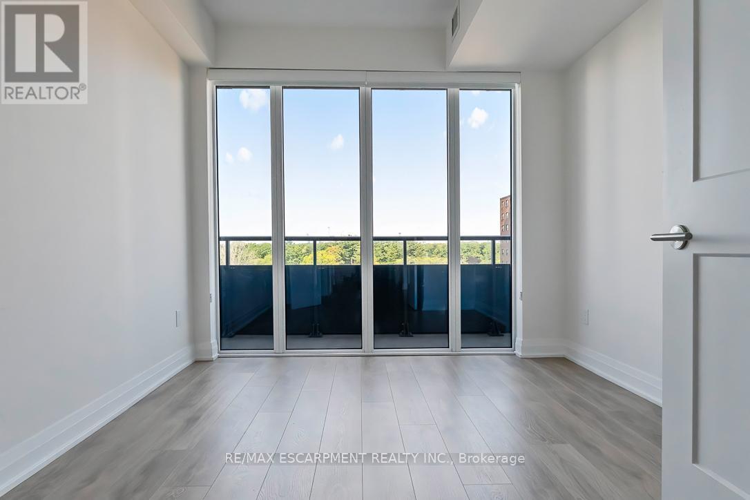 1012 - 21 Park Street E, Mississauga, ON