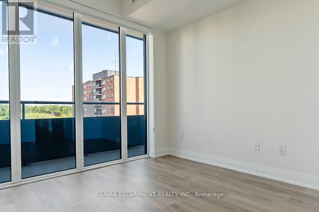 1012 - 21 Park Street E, Mississauga, ON