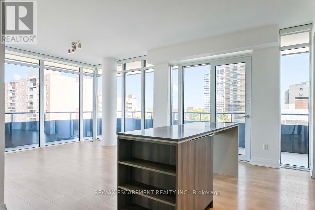 1012 - 21 Park Street E, Mississauga, ON