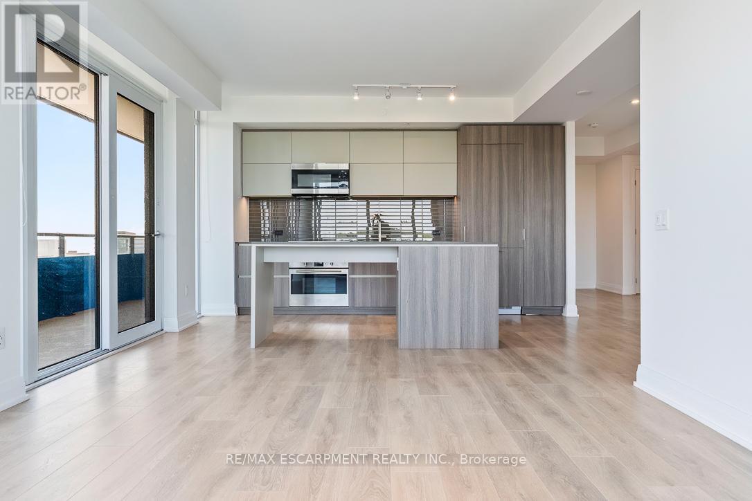 1012 - 21 Park Street E, Mississauga, ON