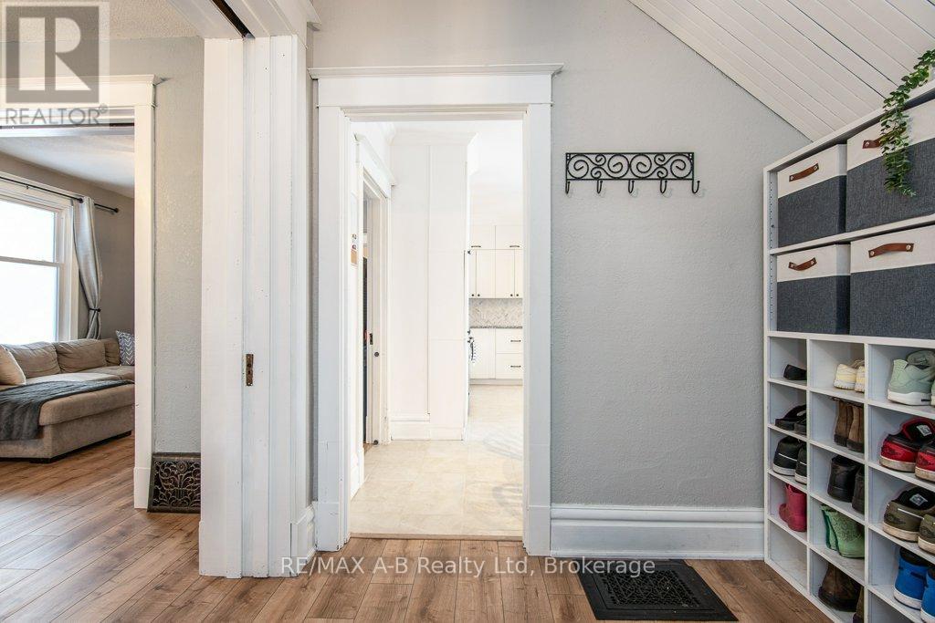 2 Loveys Street E, East Zorra-Tavistock (Hickson), ON - Indoor Photo Showing Other Room