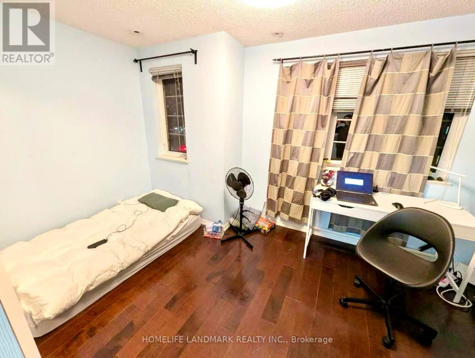 1002 - 28 Sommerset Way, Toronto, ON - Indoor