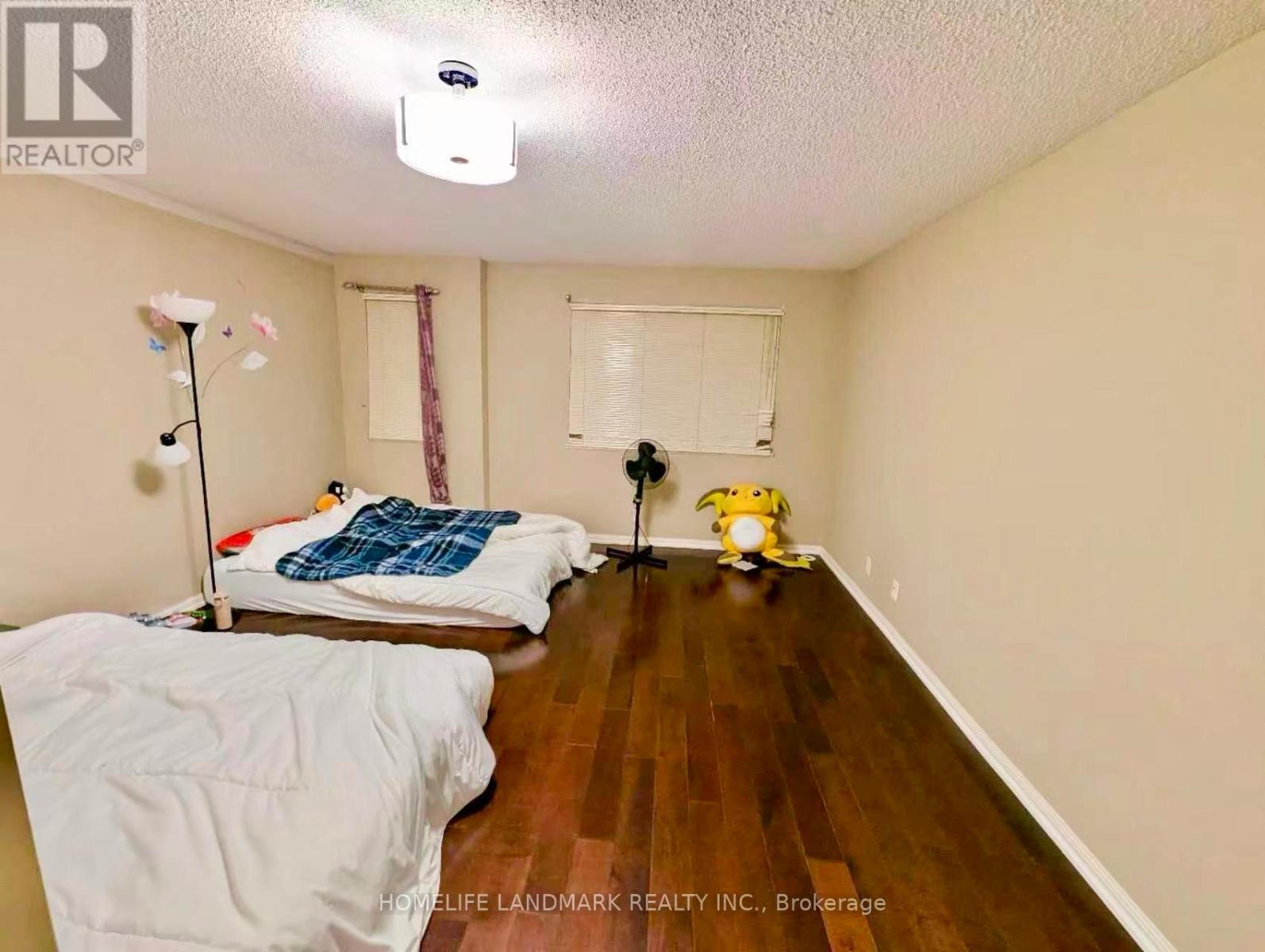 1002 - 28 Sommerset Way, Toronto, ON - Indoor Photo Showing Bedroom