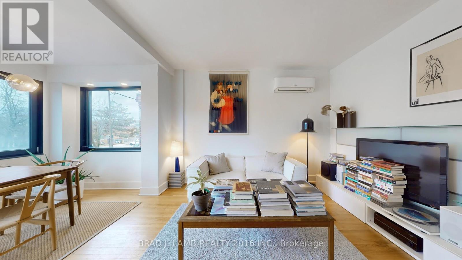 1558 A Davenport Road, Toronto, ON