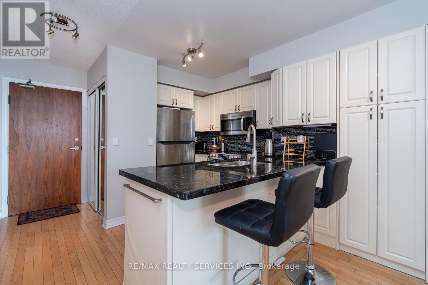 1403 - 33 Elm Drive, Mississauga, ON