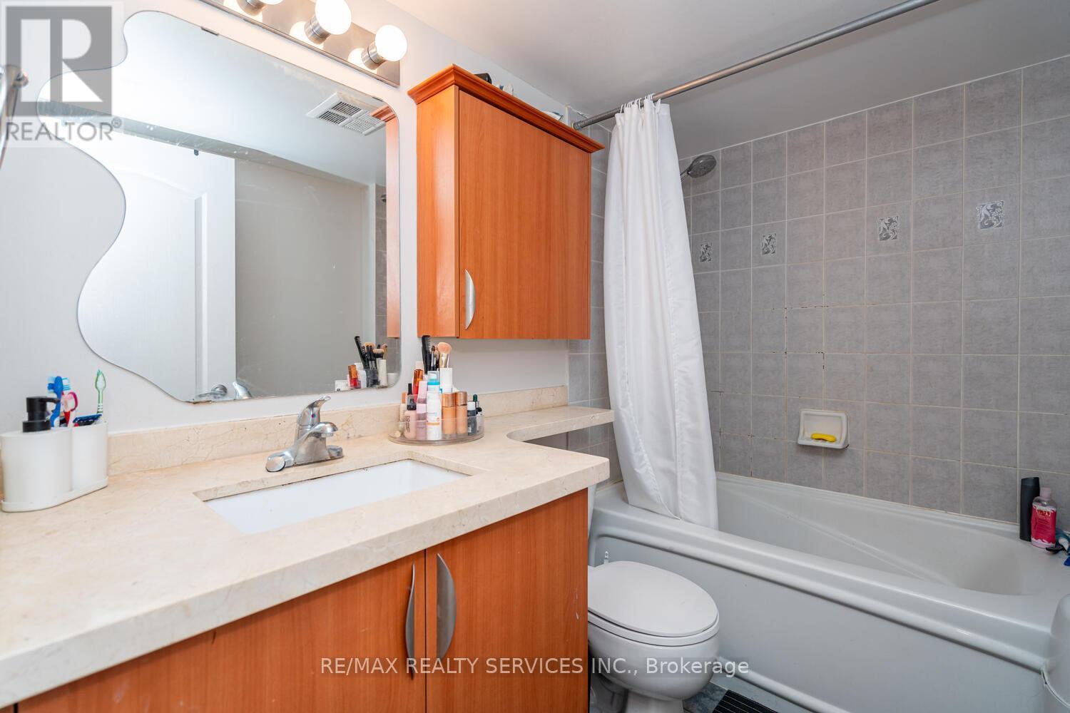 1403 - 33 Elm Drive, Mississauga, ON