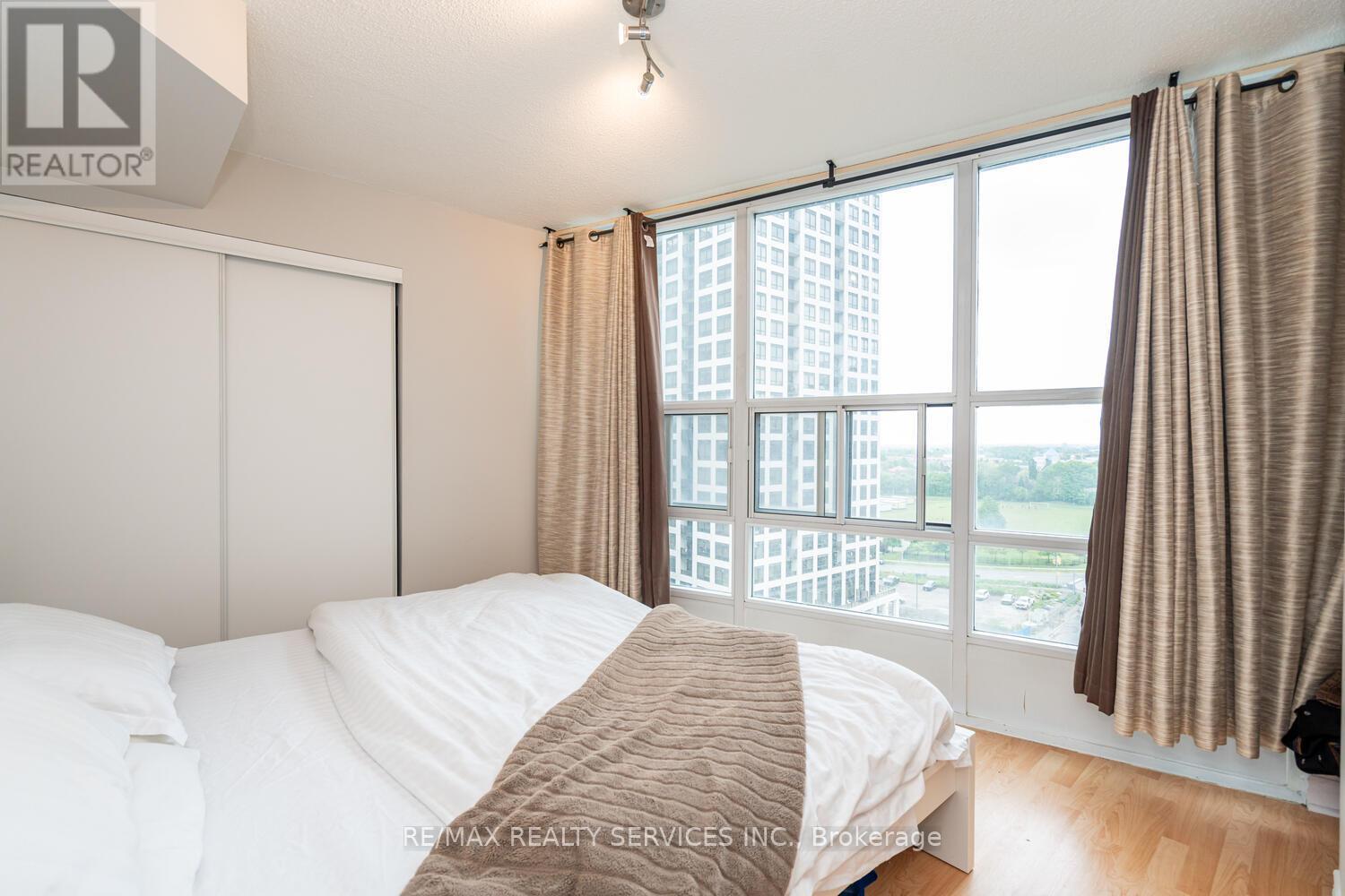 1403 - 33 Elm Drive, Mississauga, ON