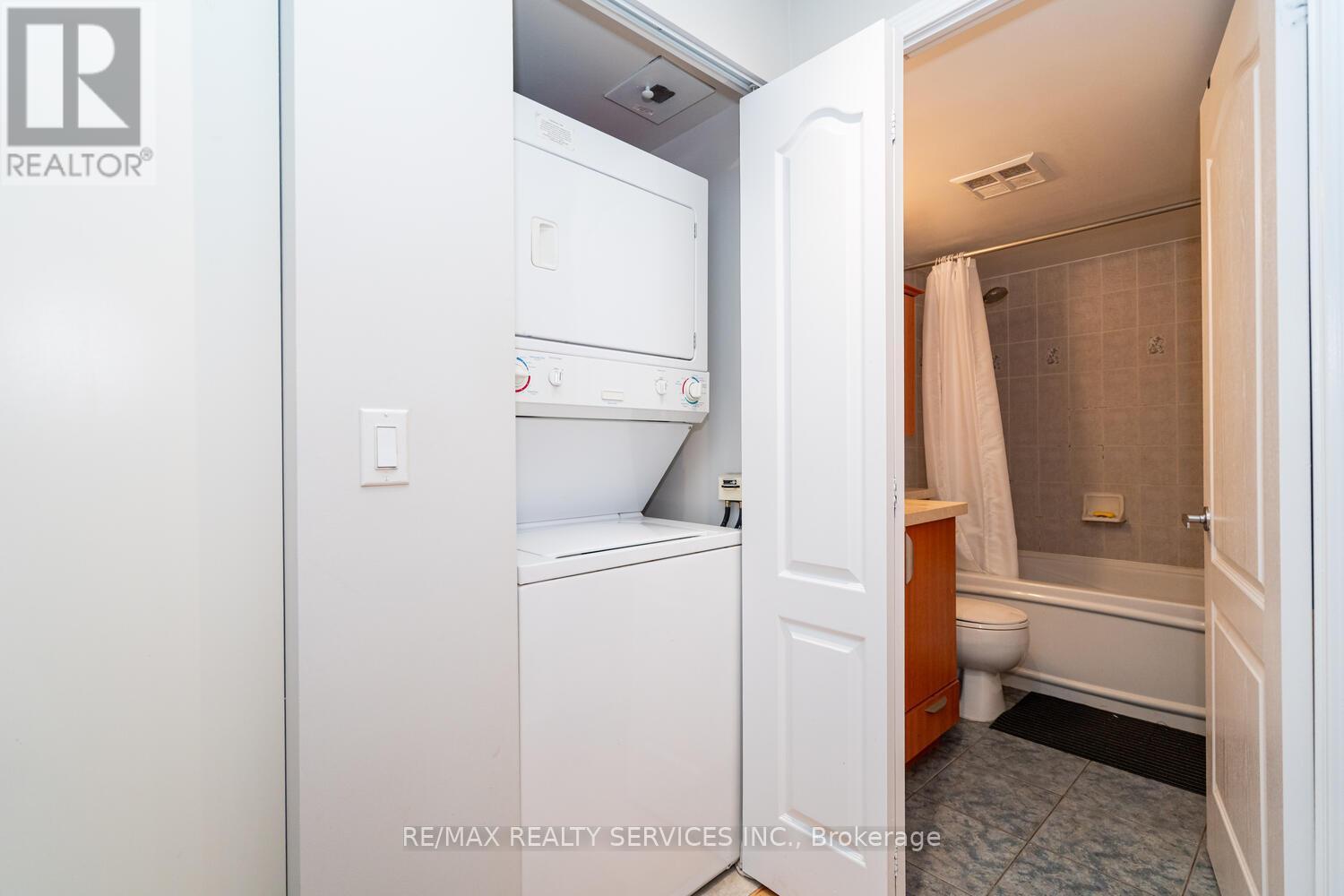 1403 - 33 Elm Drive, Mississauga, ON