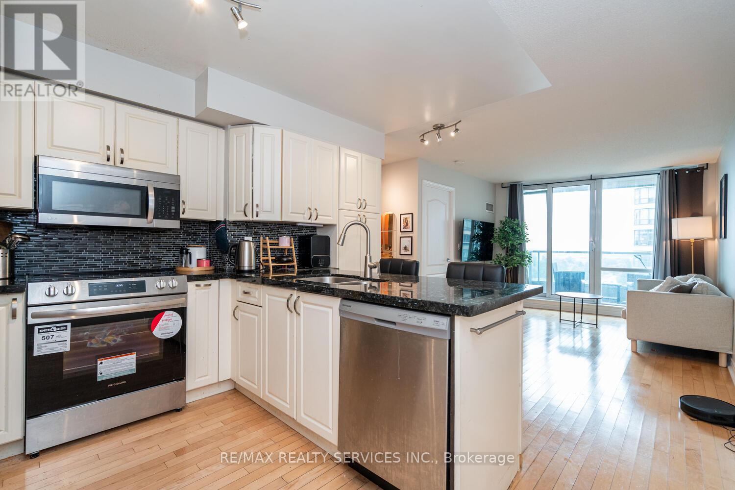 1403 - 33 Elm Drive, Mississauga, ON