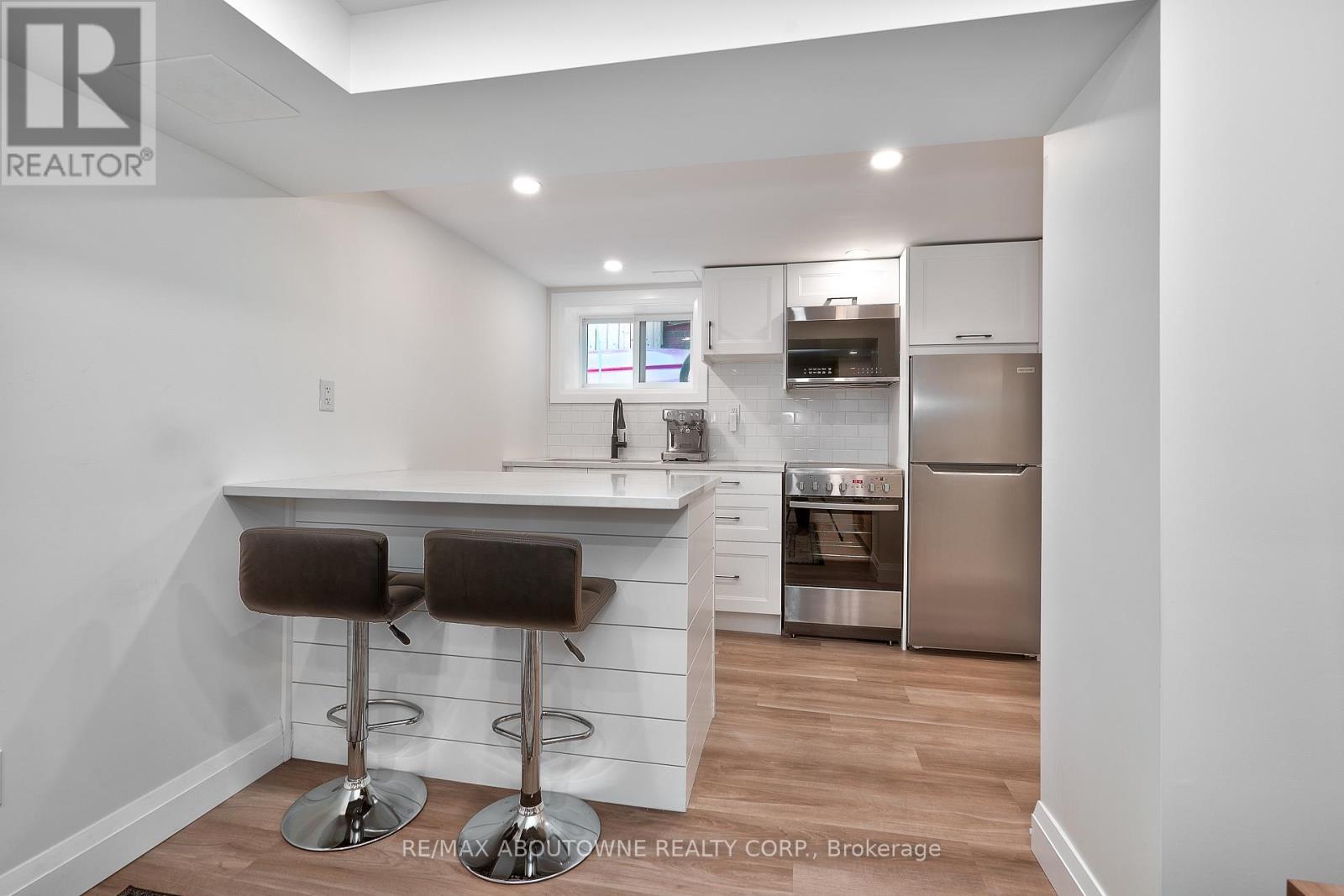 23 Ottawa Street S, Hamilton, ON