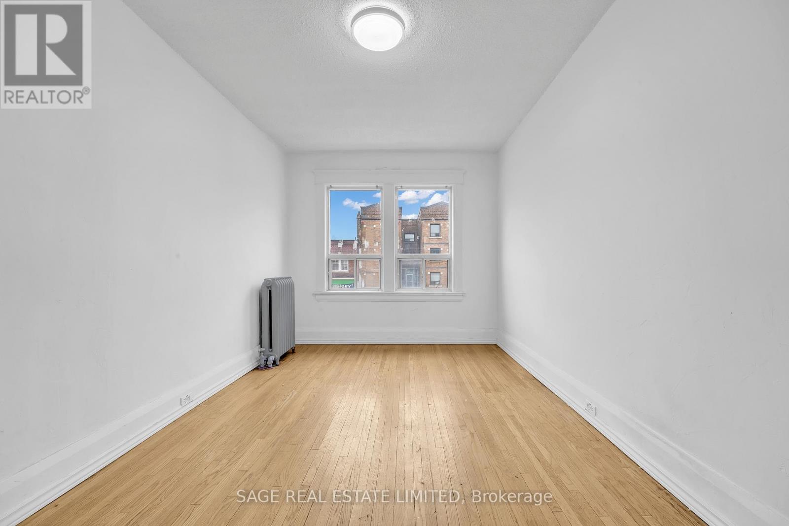 Upper - 1108 St. Clair Avenue W, Toronto, ON - Indoor Photo Showing Other Room