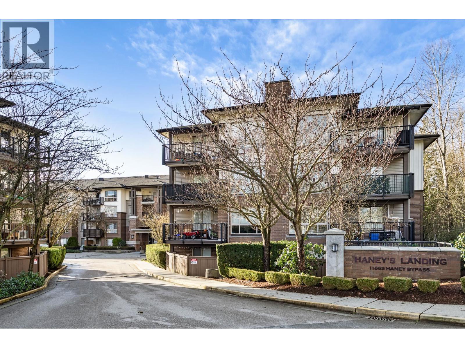 215 11665 Haney Bypass, Maple Ridge, BC - Outdoor