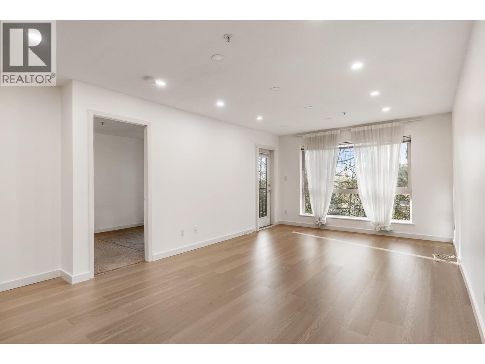 215 11665 Haney Bypass, Maple Ridge, BC - Indoor