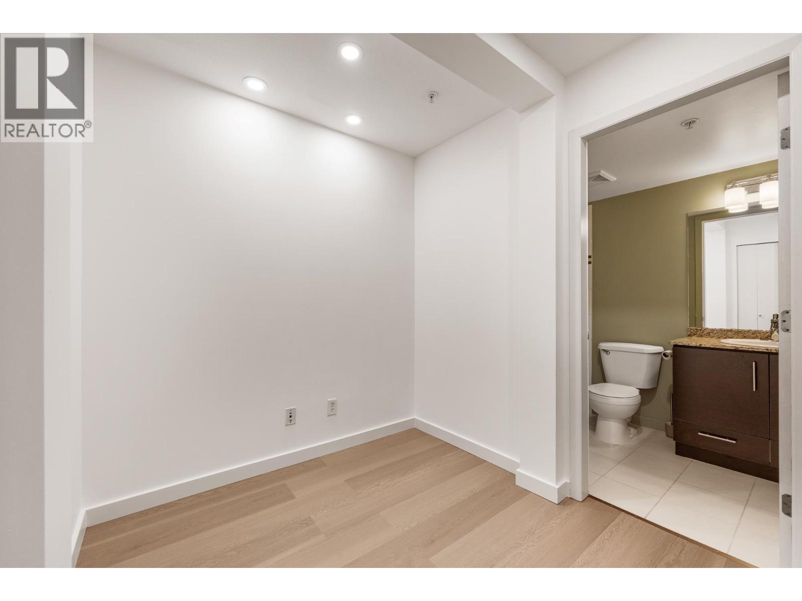 215 11665 Haney Bypass, Maple Ridge, BC - Indoor Photo Showing Other Room