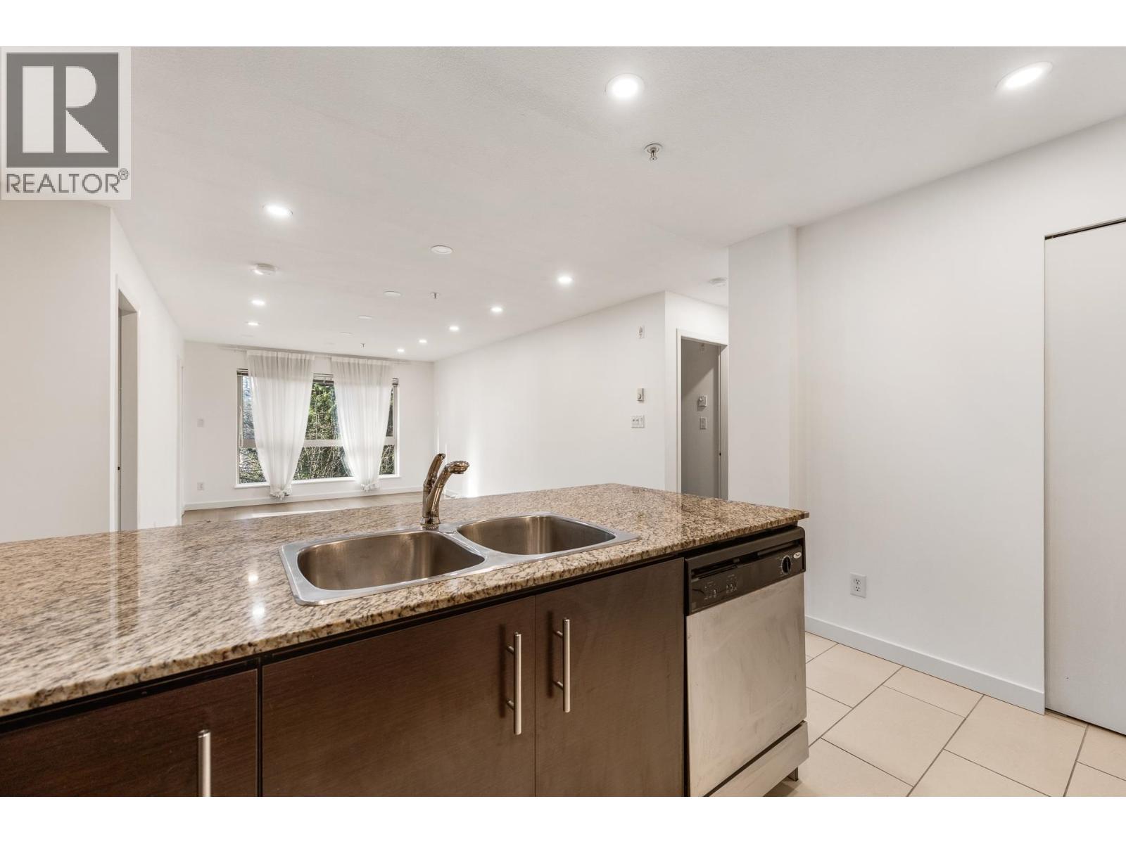 215 11665 Haney Bypass, Maple Ridge, BC - Indoor Photo Showing Kitchen With Double Sink