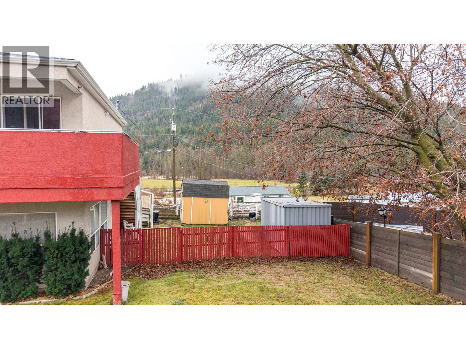 5683 97 Highway, Falkland, BC - Outdoor