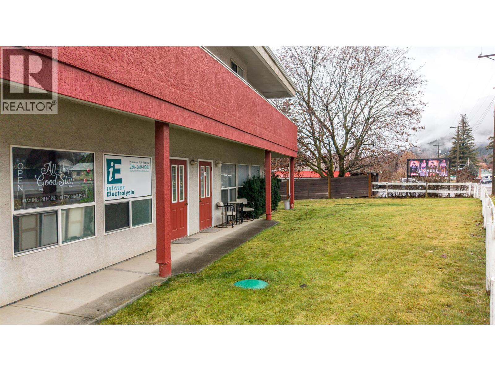 5683 97 Highway, Falkland, BC - Outdoor