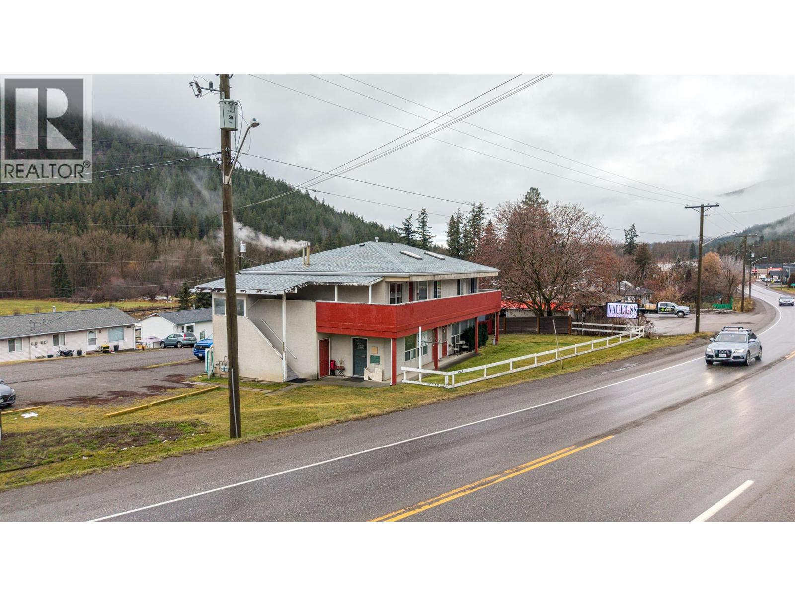 5683 97 Highway, Falkland, BC - Outdoor