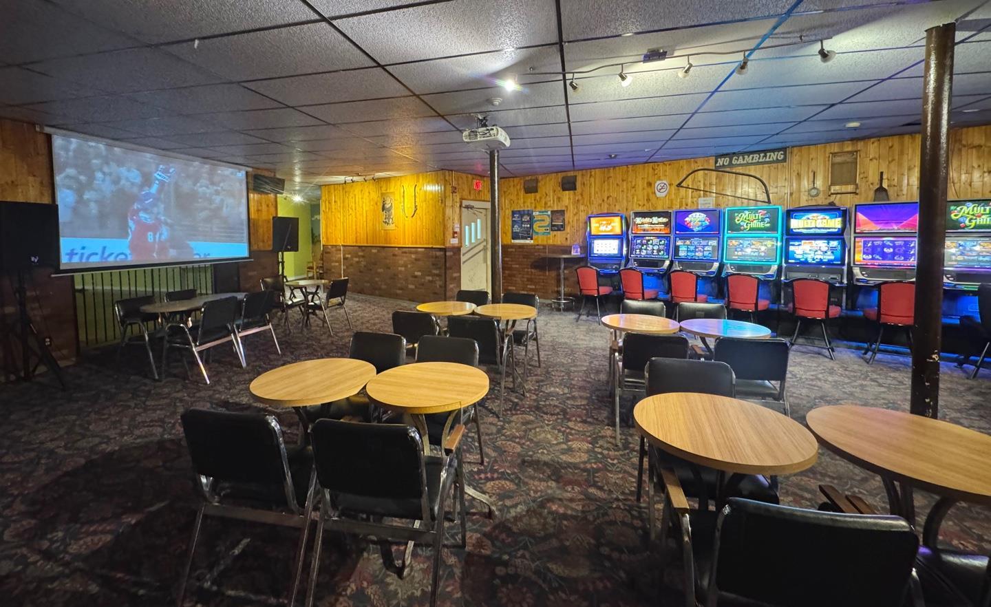 5022 51 Ave, Mayerthorpe, AB