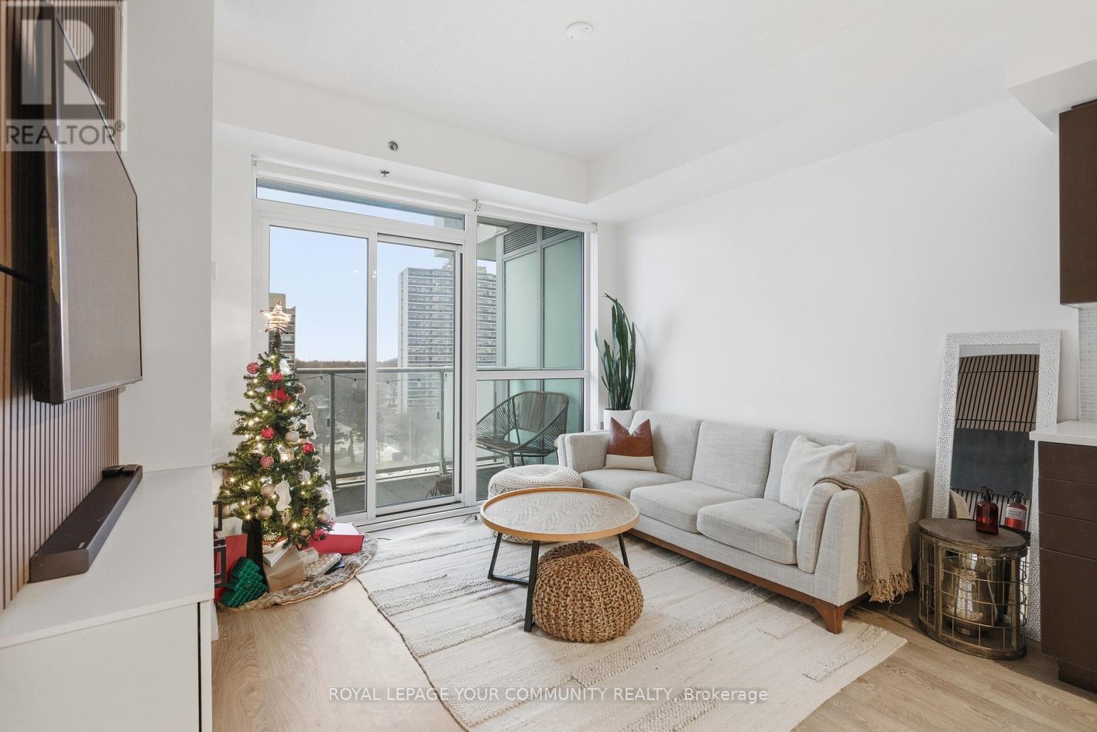 604 - 55 Speers Road, Oakville, ON - Indoor