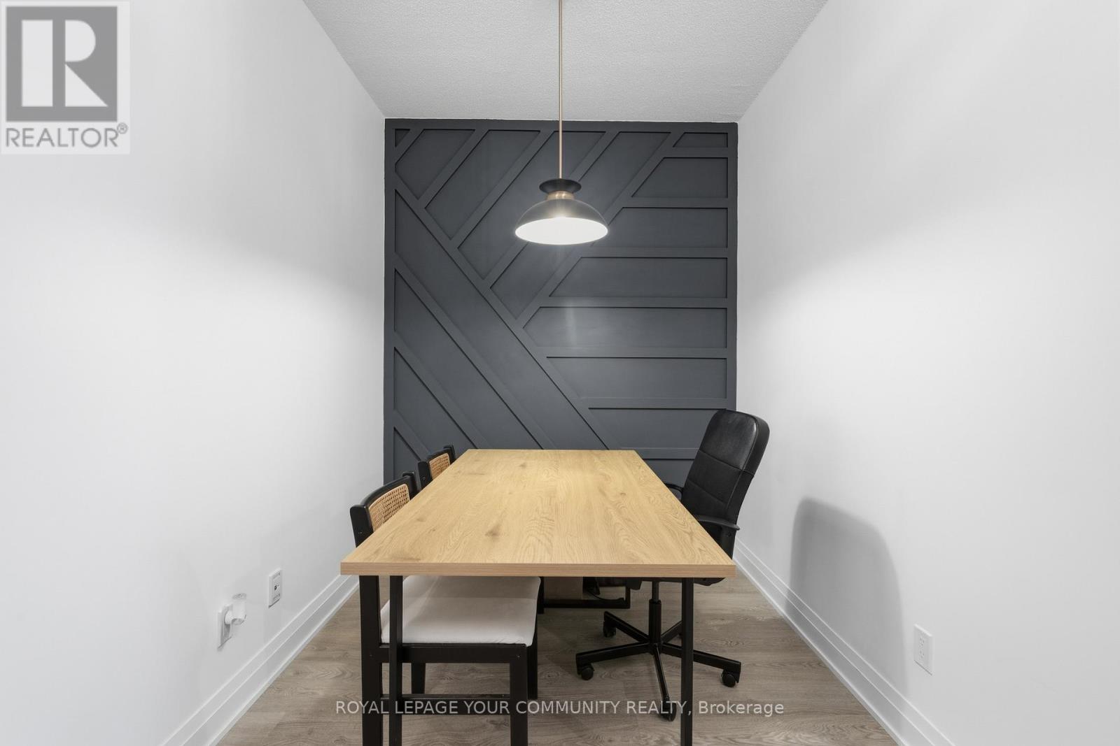 604 - 55 Speers Road, Oakville, ON - Indoor