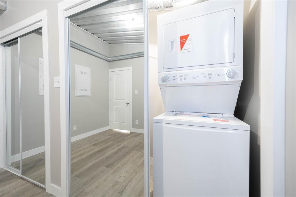 218 Whitmore Avenue W, Dauphin, MB - Indoor Photo Showing Laundry Room