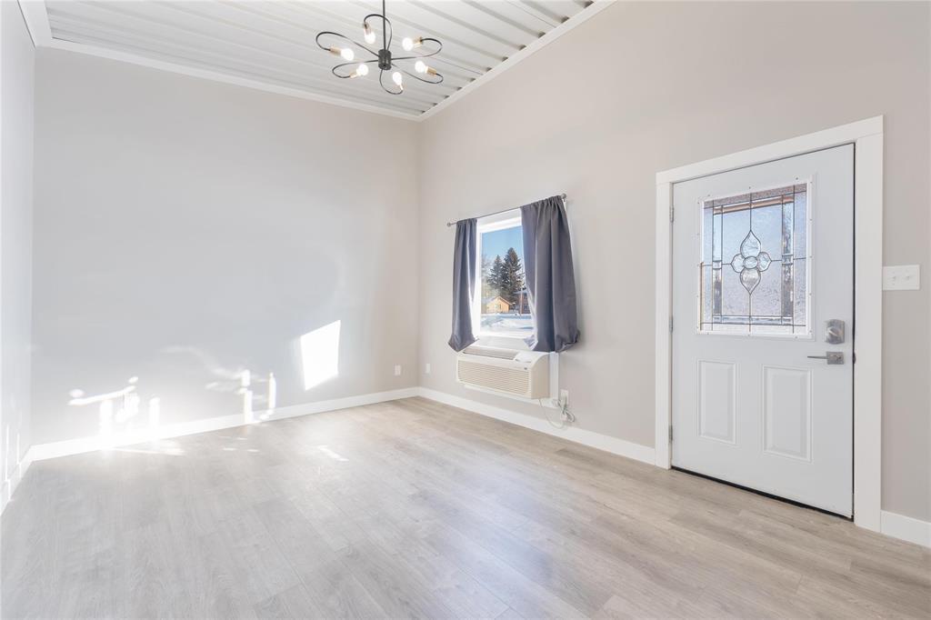 218 Whitmore Avenue W, Dauphin, MB - Indoor Photo Showing Other Room