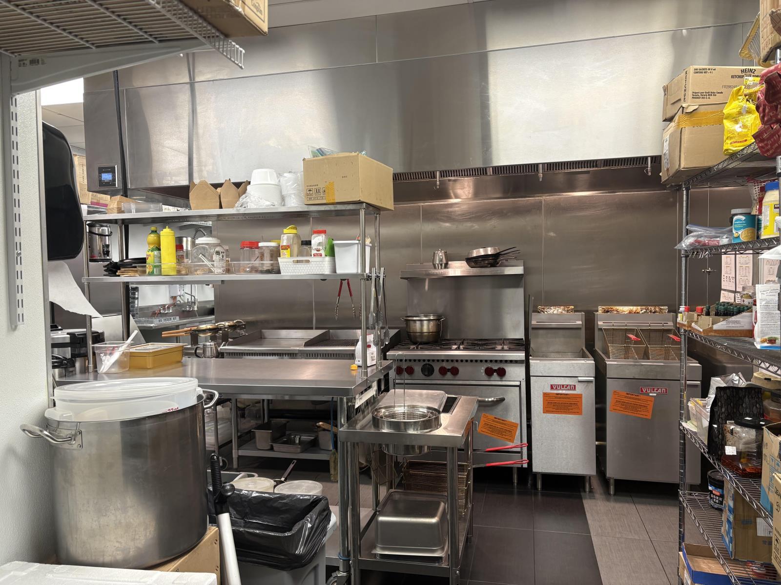 2539 17 St Nw, Edmonton, AB