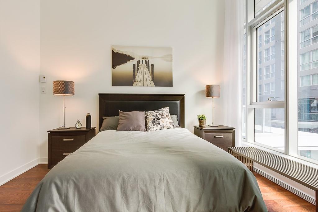 Chambre à coucher principale - 211-1155 Rue De La Montagne, Montréal (Ville-Marie), QC - Indoor Photo Showing Bedroom