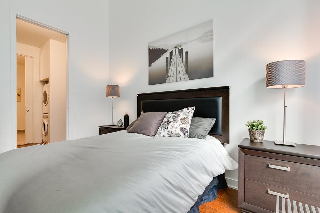 Chambre à coucher principale - 211-1155 Rue De La Montagne, Montréal (Ville-Marie), QC - Indoor Photo Showing Bedroom