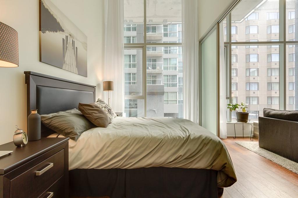 Chambre à coucher - 211-1155 Rue De La Montagne, Montréal (Ville-Marie), QC - Indoor Photo Showing Bedroom