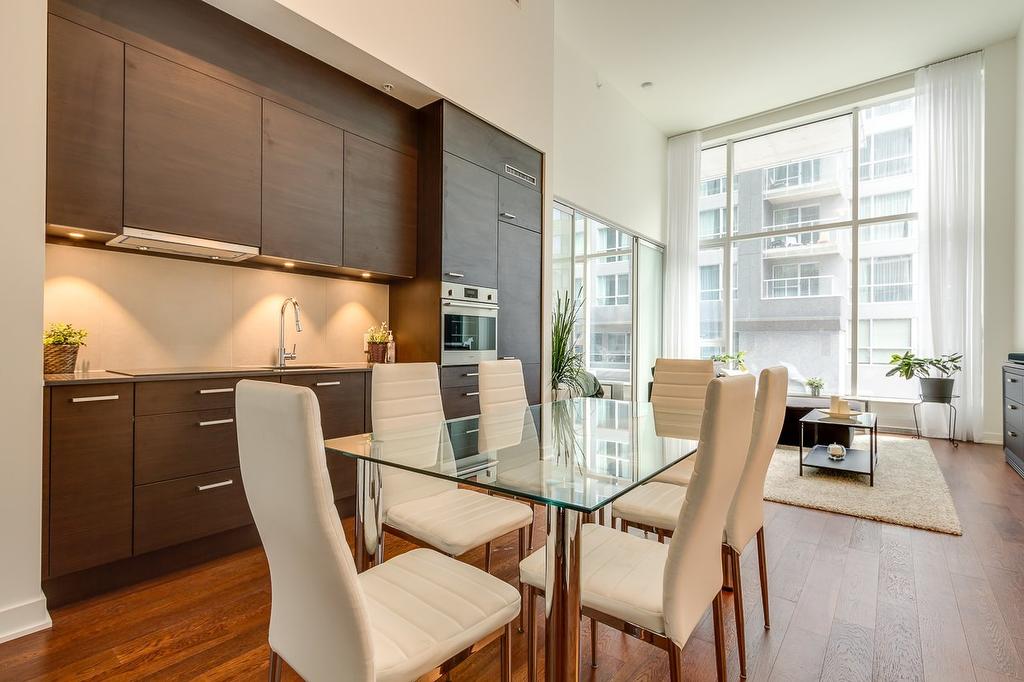 Cuisine - 211-1155 Rue De La Montagne, Montréal (Ville-Marie), QC - Indoor Photo Showing Dining Room