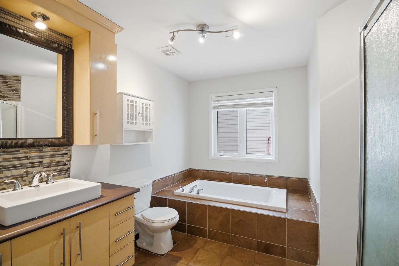 Salle de bains - 399 Rue Jeannine-Grégoire-Ross, Gatineau (Gatineau), QC - Indoor Photo Showing Bathroom