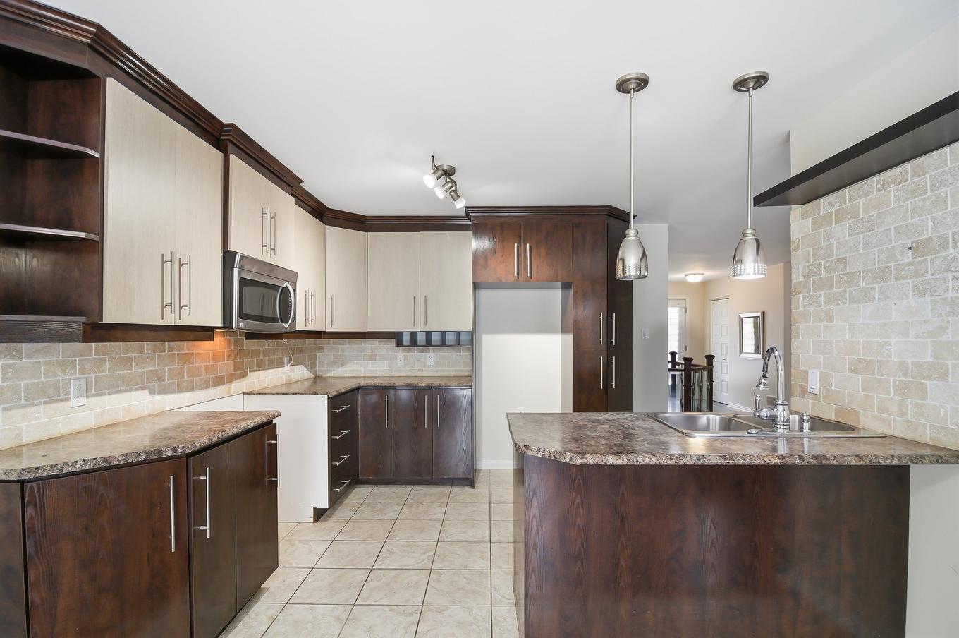 Cuisine - 399 Rue Jeannine-Grégoire-Ross, Gatineau (Gatineau), QC - Indoor Photo Showing Kitchen With Double Sink With Upgraded Kitchen
