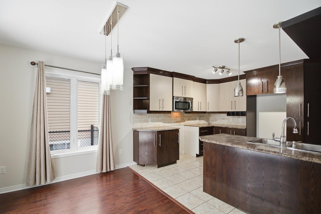 Vue d'ensemble - 399 Rue Jeannine-Grégoire-Ross, Gatineau (Gatineau), QC - Indoor Photo Showing Kitchen