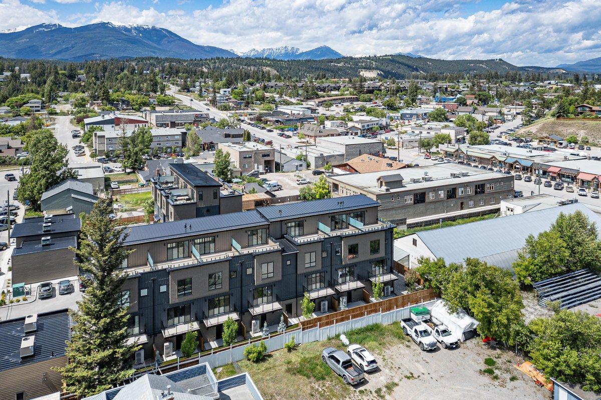 405-510 14Th Street, Invermere, BC - Outdoor With View