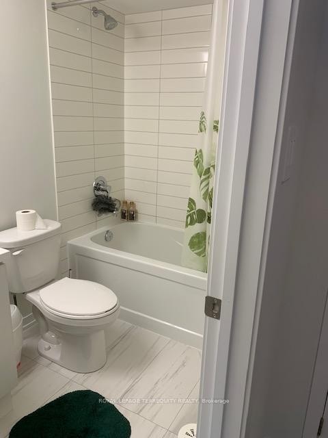 66-31 Honeycrisp Crescent, Vaughan, ON - Indoor Photo Showing Bathroom