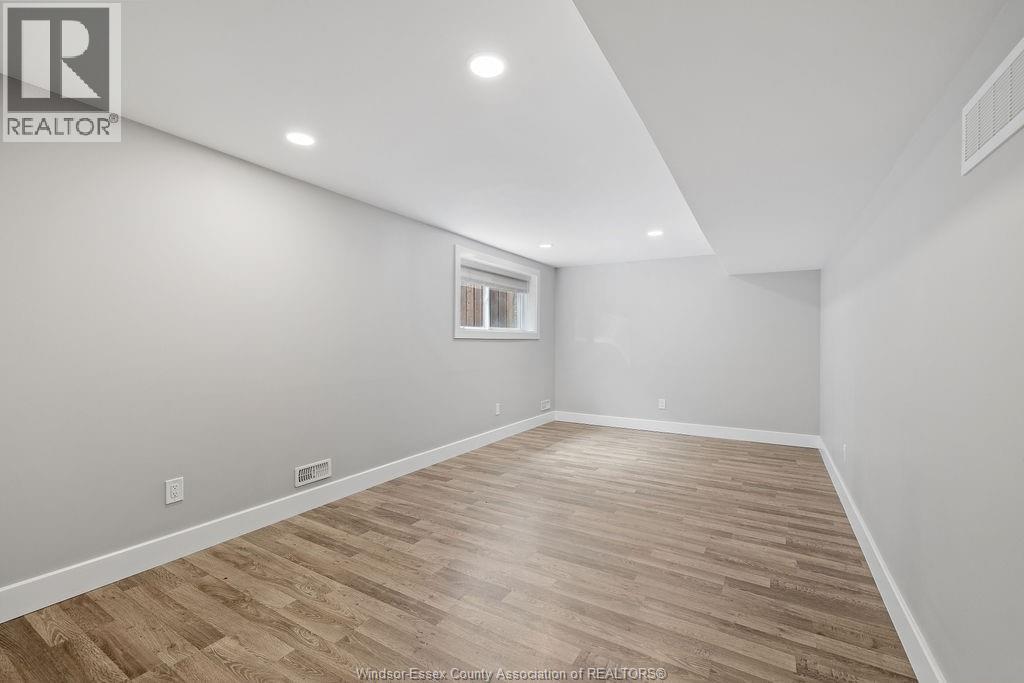 9996 Forest Glade Court, Windsor, ON