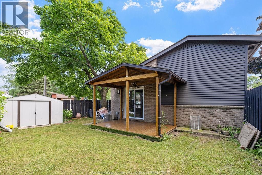 9996 Forest Glade Court, Windsor, ON